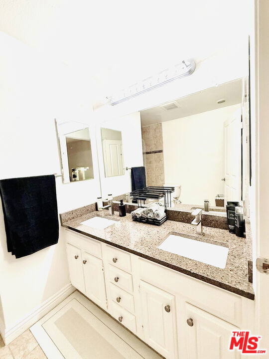 Drew Fenton | 11907 Darlington Avenue Los Angeles CA | MLS: 7264256