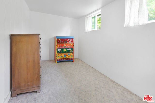 29500 Heathercliff, Malibu CA: https://media.crmls.org/mediaz/483d7b07-43fe-43d5-a57c-2bfb4bb97b42.jpg