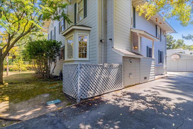 Image 44 of 59 For 1492 Webster Street