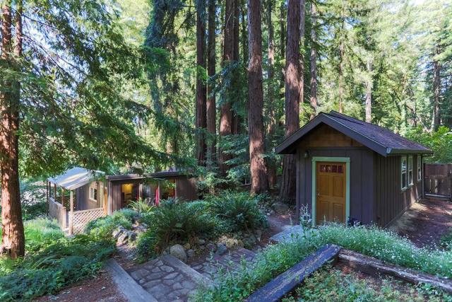 734 Acorn Drive, Boulder Creek CA: https://media.crmls.org/mediaz/483ece64-95b7-4466-a833-3ab0e00c7bc7.jpg