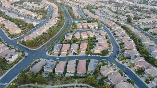 20769 Lugano Way, Porter Ranch CA: https://media.crmls.org/mediaz/483f076c-1d8f-4d31-b02c-ad18333e450a.jpg