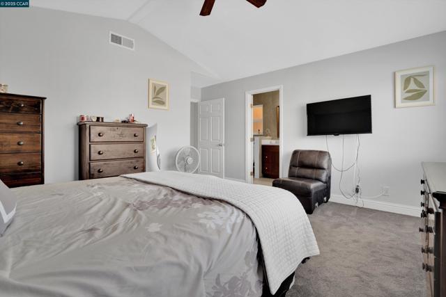 1274 Maywood Ln, Martinez CA: https://media.crmls.org/mediaz/483f1ecd-4e79-47ca-8292-bffb52d3de82.jpg