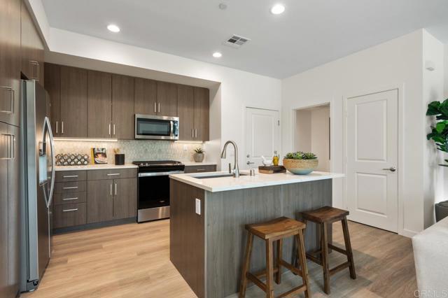 Detail Gallery Image 39 of 64 For 2075 Paseo Belluno #1,  Chula Vista,  CA 91913 - 3 Beds | 2/1 Baths