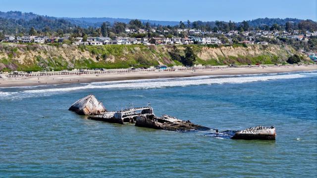 110 Lloyd Court, Aptos CA: https://media.crmls.org/mediaz/48402f61-145a-4587-a014-bb20f4907f1d.jpg