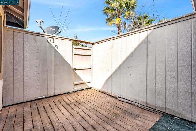 2607 Ithaca Ct., Antioch CA: https://media.crmls.org/mediaz/4840ba23-6470-4da1-a5ab-185d5e429b13.jpg