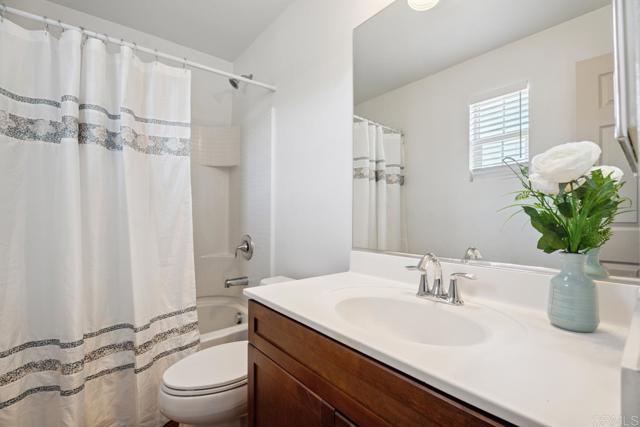 1705 Montilla, Santee CA: https://media.crmls.org/mediaz/4840e586-fc76-4bd9-b1b5-2aaf5254d31c.jpg