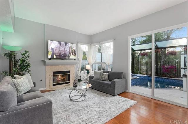 Detail Gallery Image 5 of 7 For 11779 Windcrest Ln, San Diego,  CA 92128 - 3 Beds | 2/1 Baths