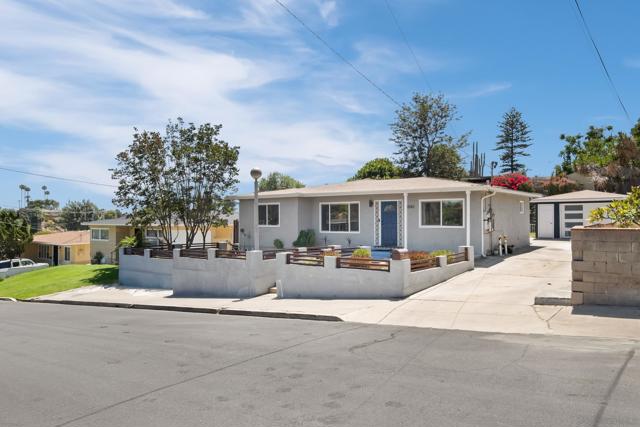 4542 Toni Lane, La Mesa CA: https://media.crmls.org/mediaz/48427fd6-5b03-4a34-b360-e5c114265929.jpg