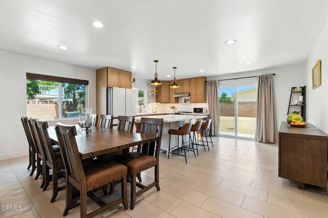 Detail Gallery Image 9 of 28 For 44502 Palm Vista Ave, Lancaster,  CA 93535 - 5 Beds | 3 Baths