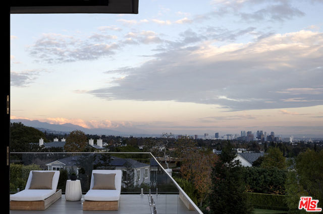 Drew Fenton | 1660 Casale Road Pacific Palisades CA | MLS: 7697147 Drew Fenton | 1660 Casale Road Pacific Palisades CA | MLS: 7697147