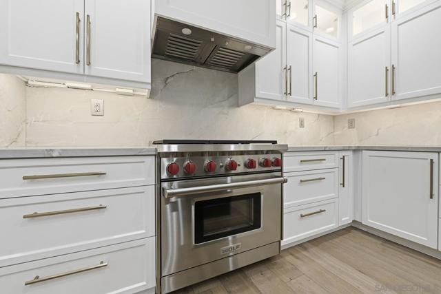 6467 Alexandri Cir, Carlsbad CA: https://media.crmls.org/mediaz/4843369a-d8b3-4bb3-8b62-93456c035a8c.jpg