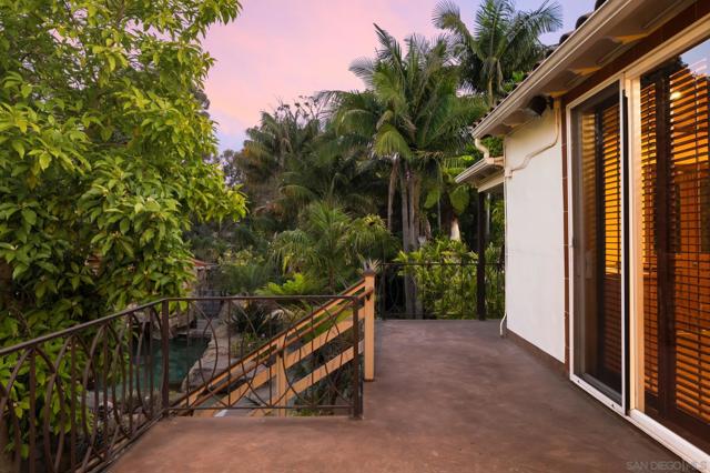 1010 Myrtle Way, San Diego CA: https://media.crmls.org/mediaz/4843913e-9415-4974-b6be-b7bbf72dceef.jpg