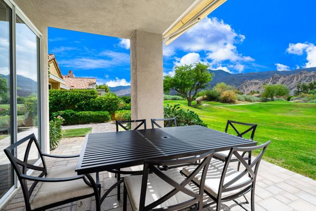 56765 Merion, La Quinta CA: https://media.crmls.org/mediaz/4844d7a6-8722-4fb6-aaf4-bd2a0e99acbe.jpg