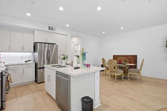 Detail Gallery Image 9 of 24 For 1307 Yannis Ct, El Cajon,  CA 92109 - 3 Beds | 2/1 Baths