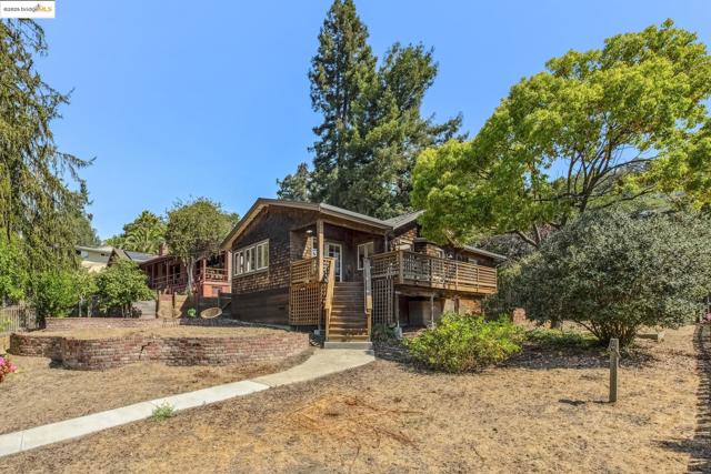 3176 Jordan Rd, Oakland CA: https://media.crmls.org/mediaz/484519c6-3a53-4363-b489-d1759c5f43ab.jpg
