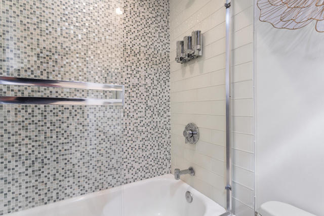 52540 Avenida Juarez, La Quinta CA: https://media.crmls.org/mediaz/484549e6-d26e-4895-a76c-168736b9f862.jpg