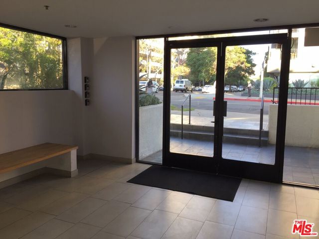 701 S Kingsley Drive, Los Angeles CA: https://media.crmls.org/mediaz/4846a115-e740-4e9c-8ba4-a8f460ed301d.jpg