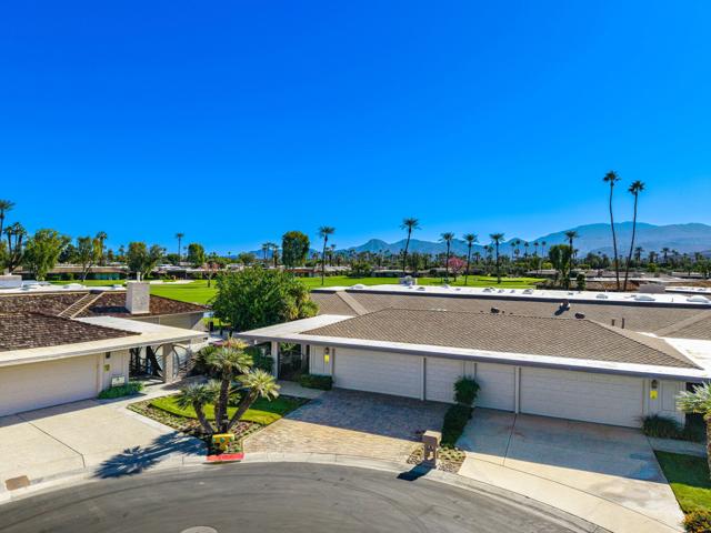 9 Rutgers Court, Rancho Mirage CA: https://media.crmls.org/mediaz/484844ce-87c7-4875-8251-26763fccc8a2.jpg