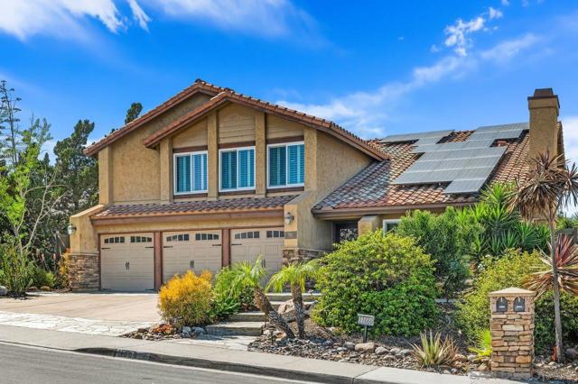 11666 Papagallo Court, San Diego CA: https://media.crmls.org/mediaz/484850b0-c064-4059-a337-01490c1f2bdd.jpg