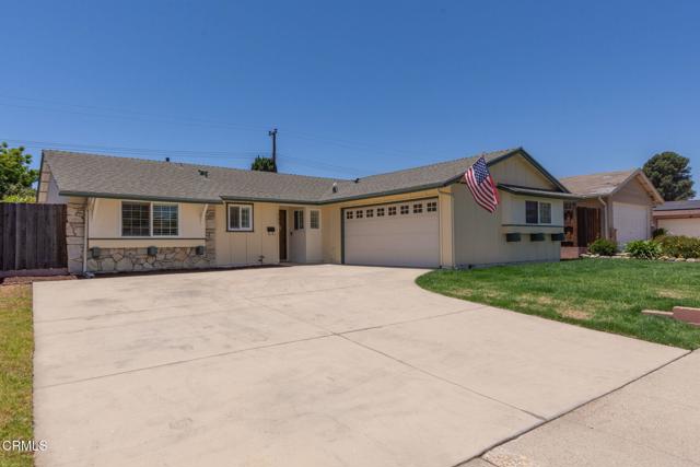 901 Decatur Avenue, Ventura CA: https://media.crmls.org/mediaz/48490ed0-eb79-404f-94ea-4f9bb29a4d42.jpg