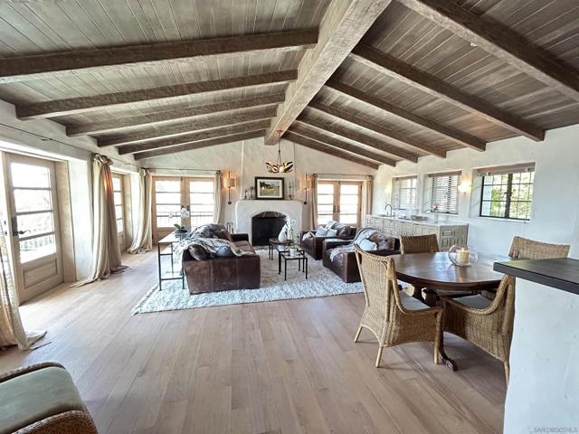 Image 21 of 49 For 1105 Stratford Ct