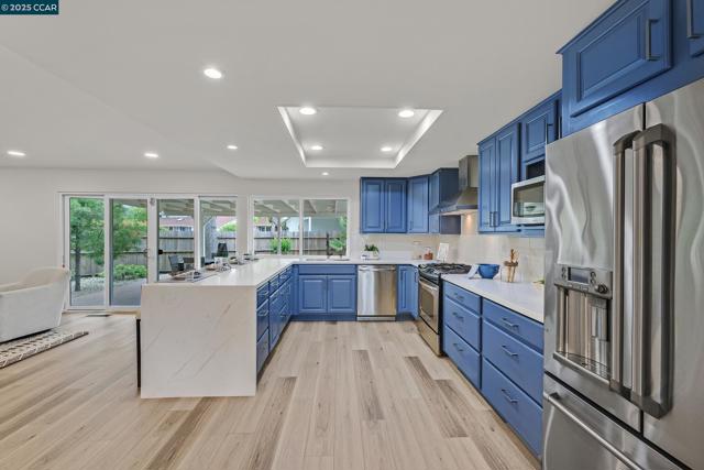 2043 Gill Port Ln, Walnut Creek CA: https://media.crmls.org/mediaz/484a33f8-0e24-47bb-a48e-0c9cab18a237.jpg