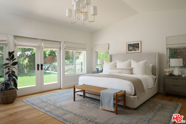 715 Circle Drive, Montecito CA: https://media.crmls.org/mediaz/484b542e-bee9-4ce5-800f-684d439936d7.jpg
