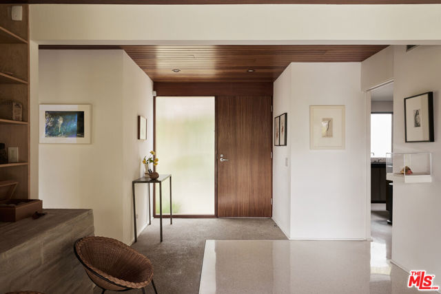3970 Archdale Road, Encino CA: https://media.crmls.org/mediaz/484c76cf-17f5-40f0-bb93-08d3422bfd8e.jpg