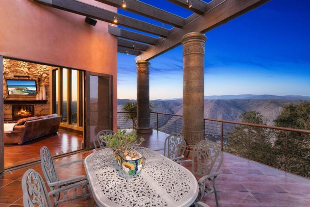 19210 Highland Hills Dr, Ramona CA: https://media.crmls.org/mediaz/484c864c-037b-4337-950e-7ed5d5769a89.jpg