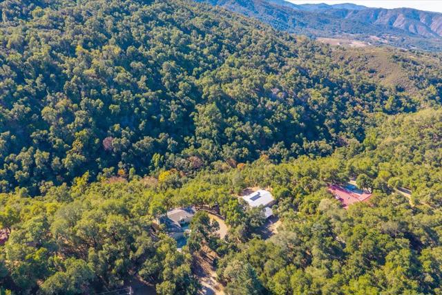 21444 Parrott Ranch Road, Carmel Valley CA: https://media.crmls.org/mediaz/484d1668-1502-4f8f-90d6-4ad4ca7ac2e6.jpg