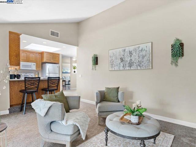 Image 9 of 26 For 35009 Lilac Loop