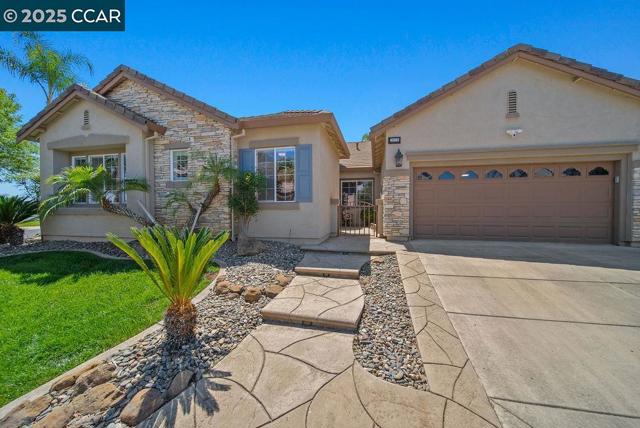 2078 Bridgeport Loop, Discovery Bay CA: https://media.crmls.org/mediaz/484d577c-691b-483d-b6c2-3be89d5082de.jpg