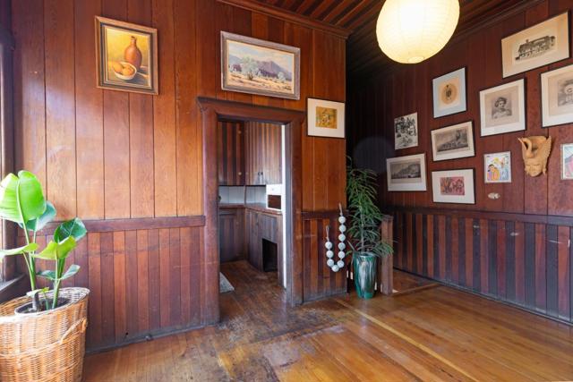 21130 E Cliff Drive, Santa Cruz CA: https://media.crmls.org/mediaz/484d7e3a-4e60-4c41-90d7-dffcb9d79752.jpg