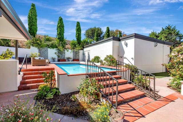 25691 Whip Road, Monterey CA: https://media.crmls.org/mediaz/484e67ef-be9e-4e53-b45c-1dbed4697acf.jpg