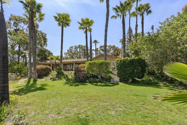 6518 Monte Fuego, Rancho Santa Fe CA: https://media.crmls.org/mediaz/484e7321-8bf9-4eaa-b152-b6d6cb95b62c.jpg