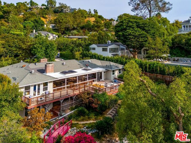 2541 Park Oak Drive, Los Angeles CA: https://media.crmls.org/mediaz/484e841b-5ac1-4463-855e-a6bc7a465f4b.jpg