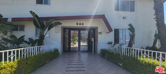 940 Larch Street, Inglewood, California 90301, ,Multi-Family,For Sale,Larch,24379261