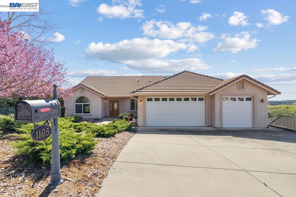 1105 Paradise Peak Rd