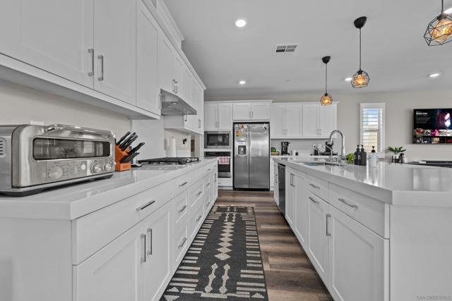 1485 Natalia Ct., Escondido CA: https://media.crmls.org/mediaz/48503d3d-3e32-44a6-a1dd-e23e09218272.jpg