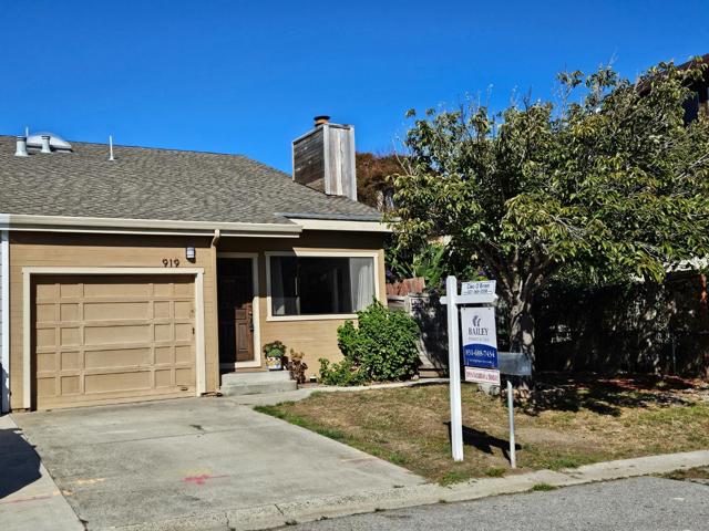 919 Paget Avenue, Santa Cruz CA: https://media.crmls.org/mediaz/485101ca-207b-4228-b0af-1fb24c0aaa2d.jpg