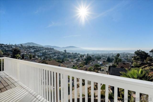 9559 Chestnut St, Spring Valley CA: https://media.crmls.org/mediaz/4852b0eb-c679-49e2-bd1d-8a3495abc3aa.jpg