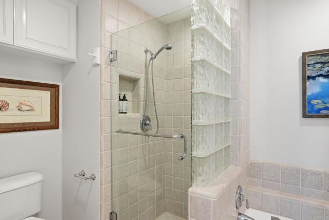 Detail Gallery Image 18 of 26 For 211 S Helix #53,  Solana Beach,  CA 92075 - 2 Beds | 2/1 Baths