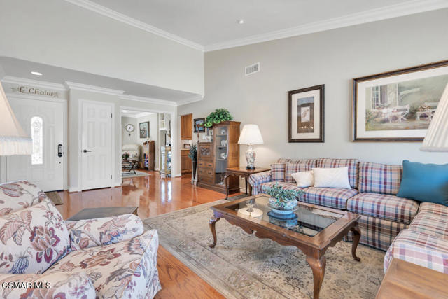 31328 Village 31, Camarillo CA: https://media.crmls.org/mediaz/48541760-3351-41dc-80f7-1662b7c0b950.jpg