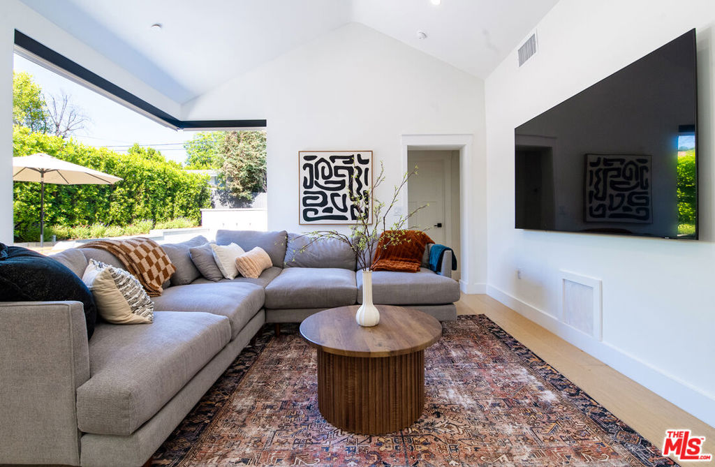 MLS #25608887 image #12