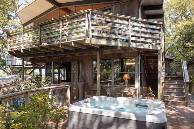 799 Parcel Street, Monterey CA: https://media.crmls.org/mediaz/48554d0c-8c43-4ecd-8f16-6b77ebfa9bb5.jpg