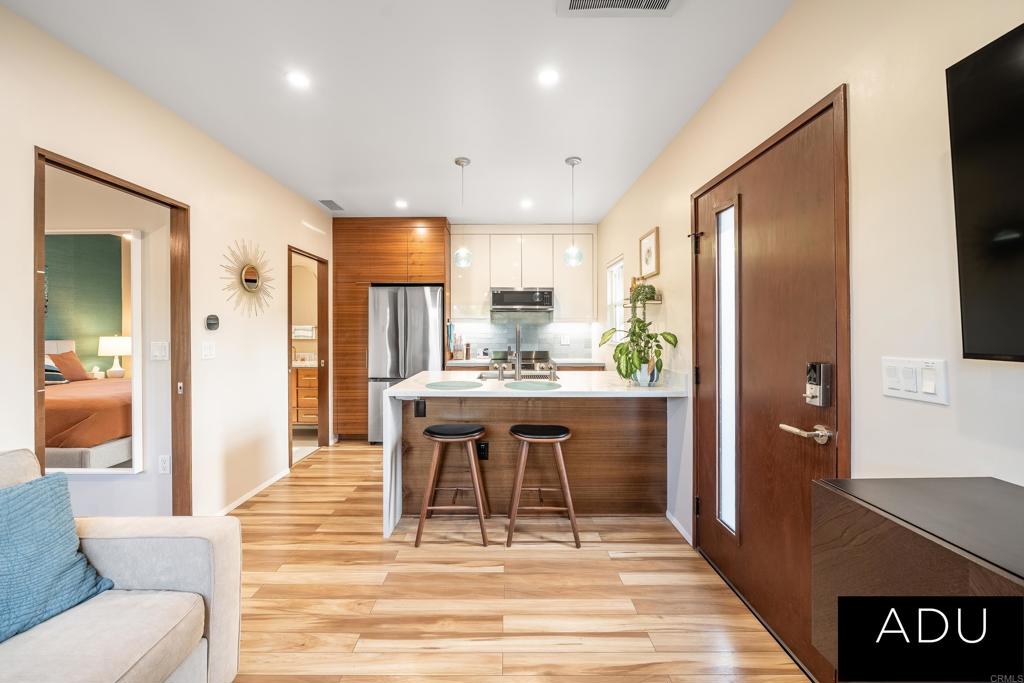 1920 Bernardo Avenue - photo 10