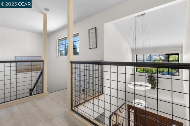 5497 Silver Sage Ct, Concord CA: https://media.crmls.org/mediaz/4855cdb8-b6c9-4d37-873b-381b305c2a5a.jpg