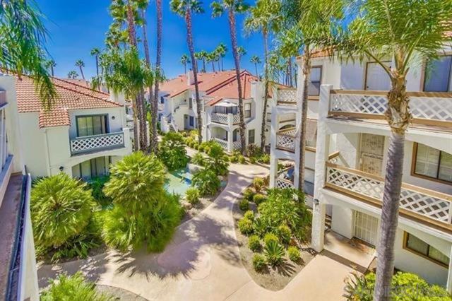 9444 Twin Trails Dr, San Diego, California 92129, 3 Bedrooms Bedrooms, ,2 BathroomsBathrooms,Condominium,For Sale,Twin Trails Dr,240023214SD