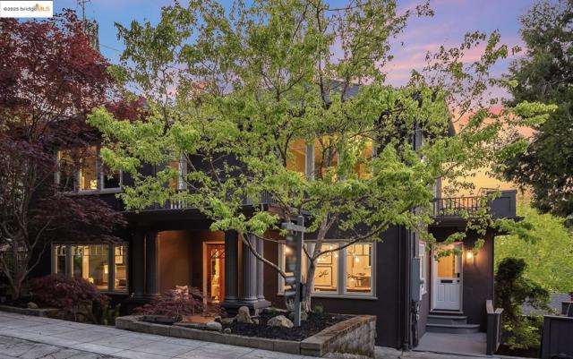 733 Carlston Ave., Oakland CA: https://media.crmls.org/mediaz/48563d1d-3252-4876-a3ea-6648ed0583c9.jpg