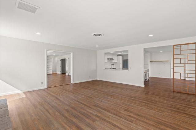 7458 Cardillo Trail, Yucca Valley CA: https://media.crmls.org/mediaz/4856781b-6e05-48e2-9bb4-a2249a520997.jpg